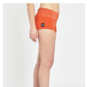 NWOT - Oiselle Mac Roga Shorts size 2